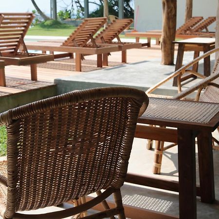 Hotel Swell Shacks Matara Exterior foto