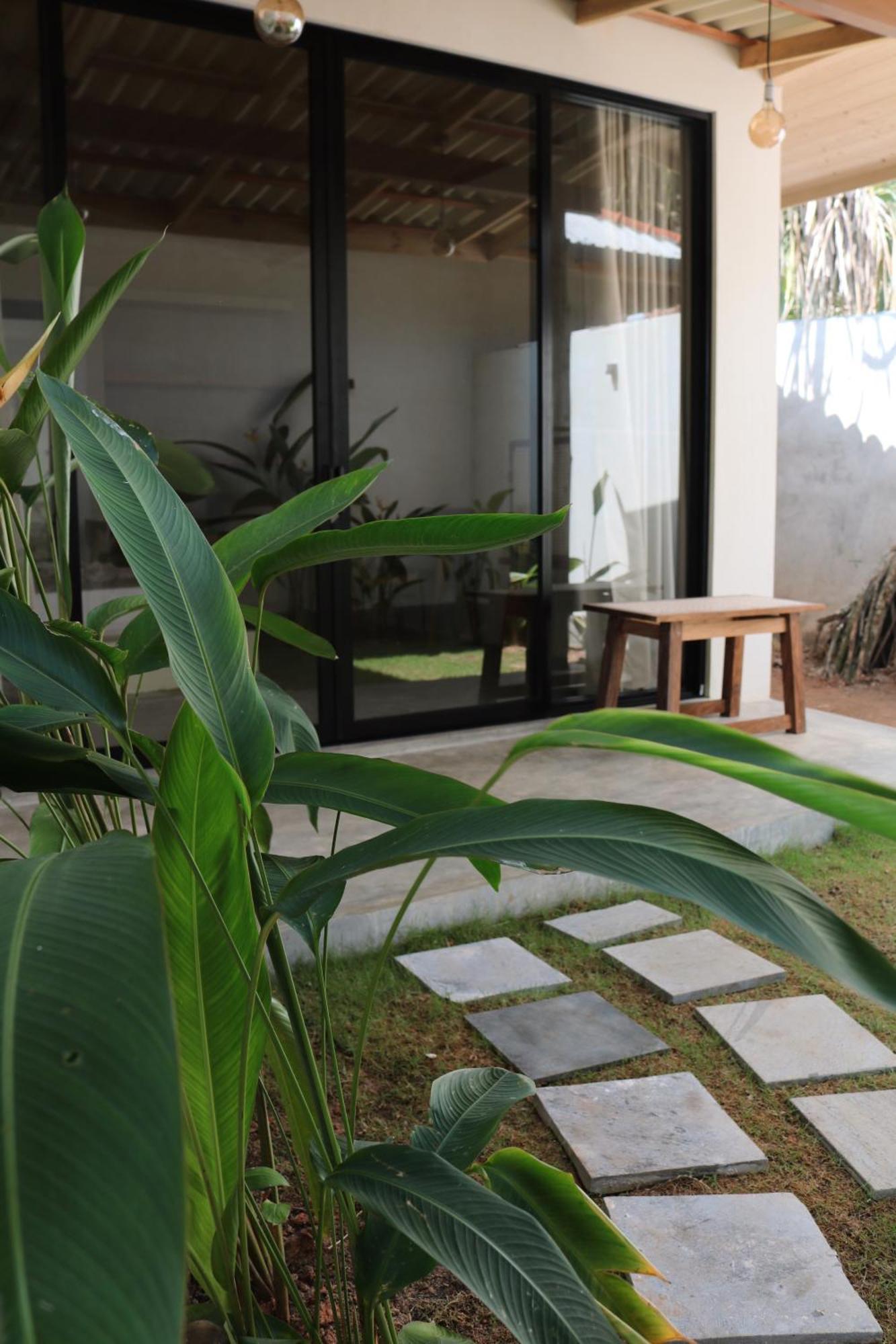 Hotel Swell Shacks Matara Exterior foto